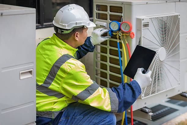 Professional Hvac technician working in Redwood Estates, CA